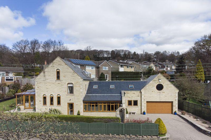 Old Pond House, 390a Saddleworth Road, Greetland HX4 9NF 3 bed detached