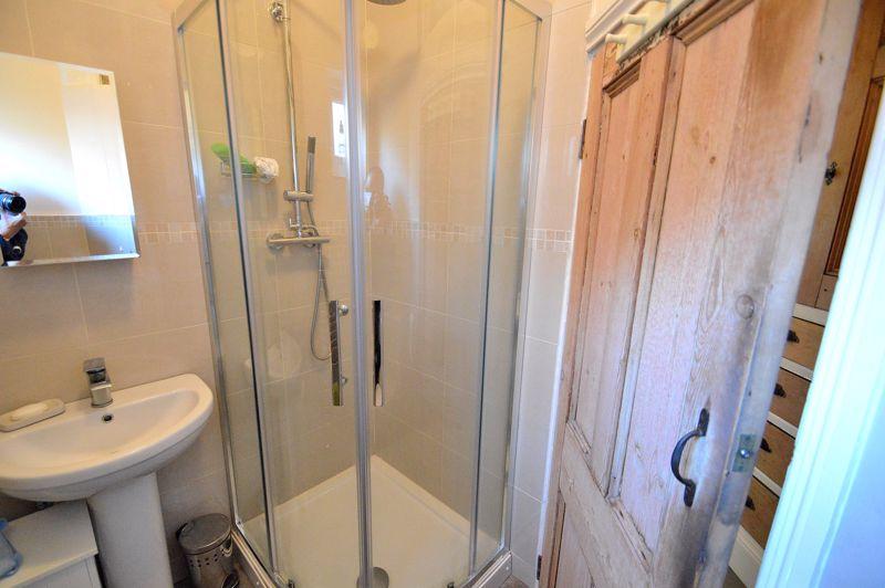 Downstairs shower