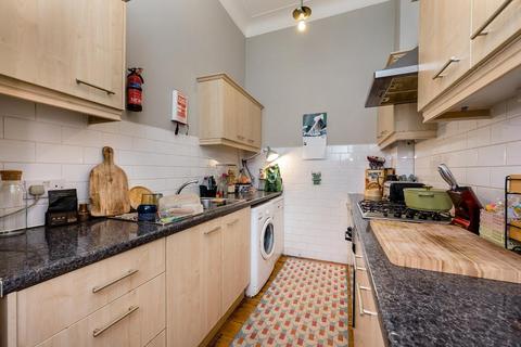 2 bedroom flat to rent, 21 Ladybarn Road, Fallowfield, Manchester, M14 6WN