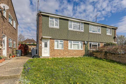 49 Swallowdale, South Croydon, CR2 8SG