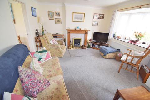2 bedroom semi-detached house for sale - Lincoln Way, Bembridge, Isle of Wight, PO35 5RR