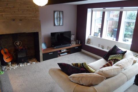31 Barcroft Road, Huddersfield, HD4 6LB