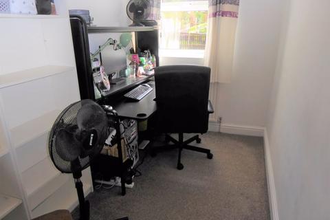 31 Barcroft Road, Huddersfield, HD4 6LB