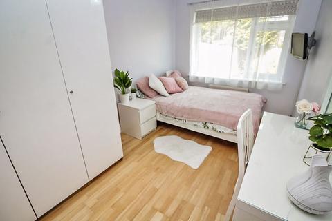 22 Alexander Drive, Bury, BL9 8PF