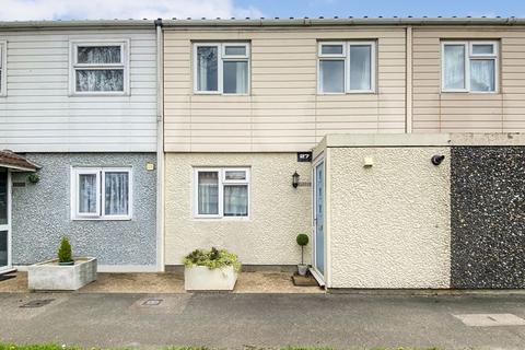 27 Rosemary Close, South Ockendon, RM15 6JJ