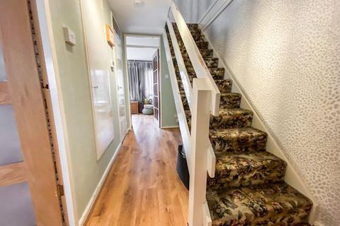 27 Rosemary Close, South Ockendon, RM15 6JJ