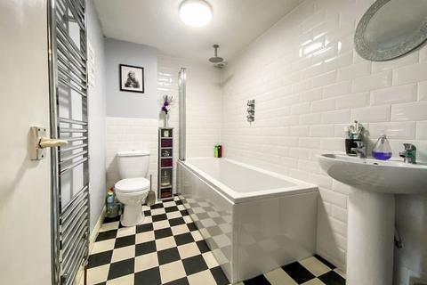 27 Rosemary Close, South Ockendon, RM15 6JJ