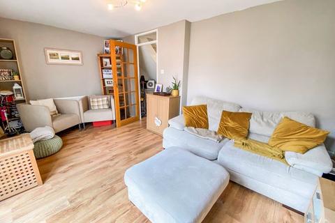 27 Rosemary Close, South Ockendon, RM15 6JJ