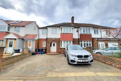 16 Benedict Drive, Feltham, TW14 8JL