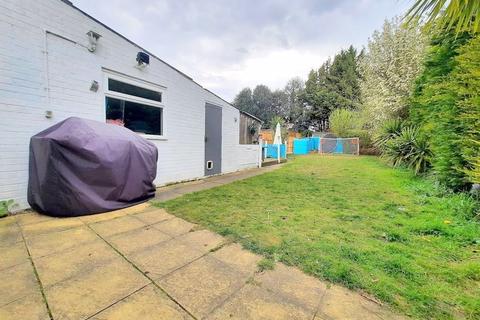 16 Benedict Drive, Feltham, TW14 8JL
