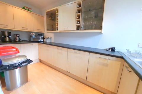 16 Benedict Drive, Feltham, TW14 8JL