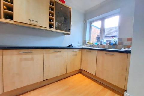 16 Benedict Drive, Feltham, TW14 8JL