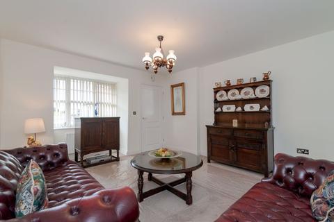 17 Balmoral Drive, Blackrod, Bolton, BL6 5UJ