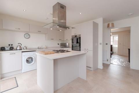 17 Balmoral Drive, Blackrod, Bolton, BL6 5UJ
