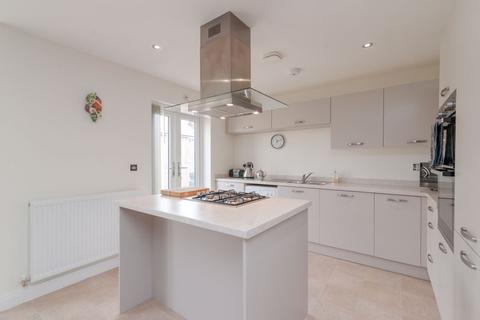 17 Balmoral Drive, Blackrod, Bolton, BL6 5UJ