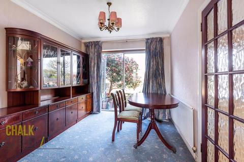 62 Winchester Avenue, Upminster, RM14 3LR