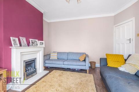 41 Cavenham Gardens, Hornchurch, RM11 2AU