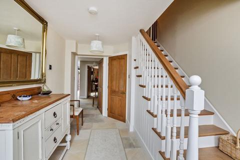 Bromley Warminster Road, Stapleford, Salisbury, SP3 4LT