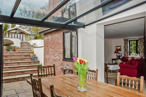 Bromley Warminster Road, Stapleford, Salisbury, SP3 4LT