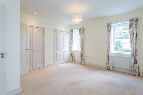 4 Fordham Close, Worcester Park, KT4 8FF