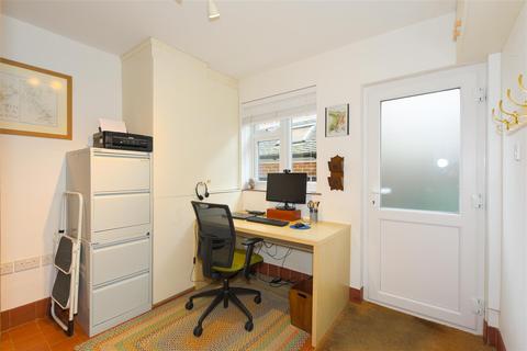 30 Cockshot Road, Reigate, RH2 7HB