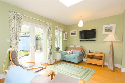 30 Cockshot Road, Reigate, RH2 7HB