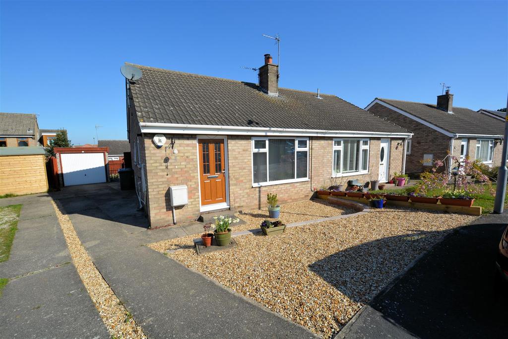 Cedar Close, Thorpe Willoughby 2 bed semi-detached bungalow - £162,500