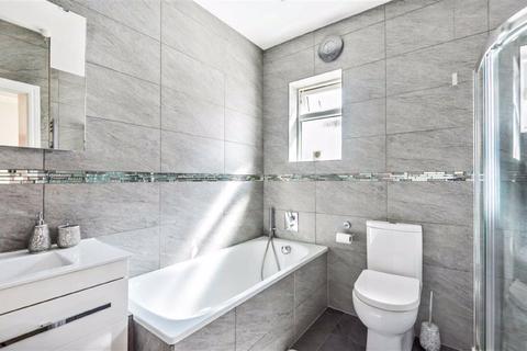14 Laurel Way, London, N20 8HP
