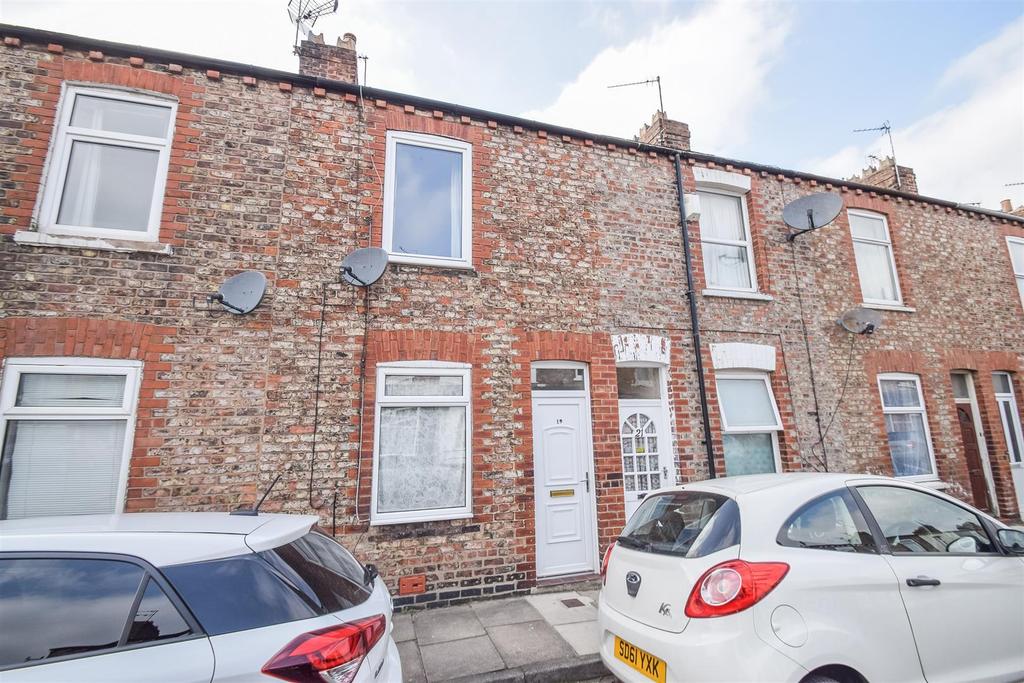 19 Baker Street, York 2 bed terraced house £185,000