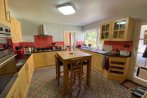 2 Chantry Close, Great Billing, Northampton, NN3 9EG