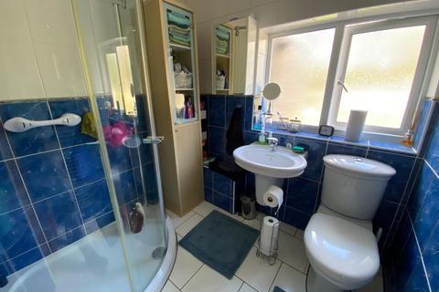 2 Chantry Close, Great Billing, Northampton, NN3 9EG