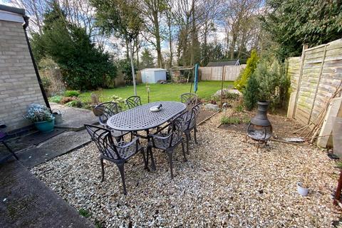2 Chantry Close, Great Billing, Northampton, NN3 9EG