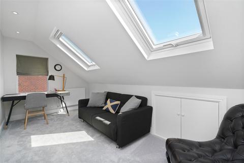 16 Rosemount Road, London, W13 0HJ