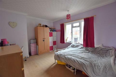 54 Seymour Road, Gloucester, GL1 5QD