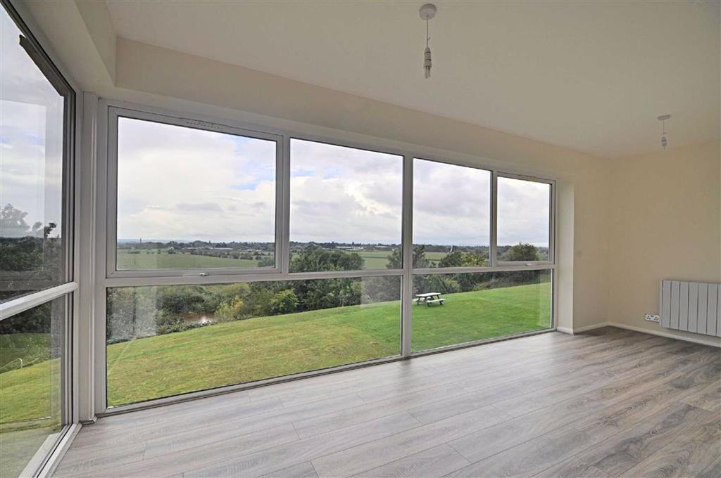 Elm Green Close, Worcester 2 bed apartment £160,000