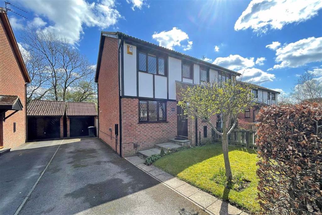 Arthurs Avenue, Harrogate, North Yorkshire 3 bed semidetached house