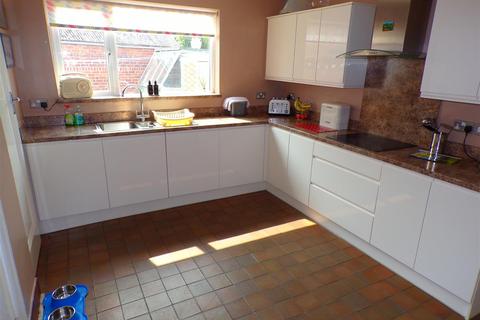 53 Elm Grove, Rhyl, LL18 3PD