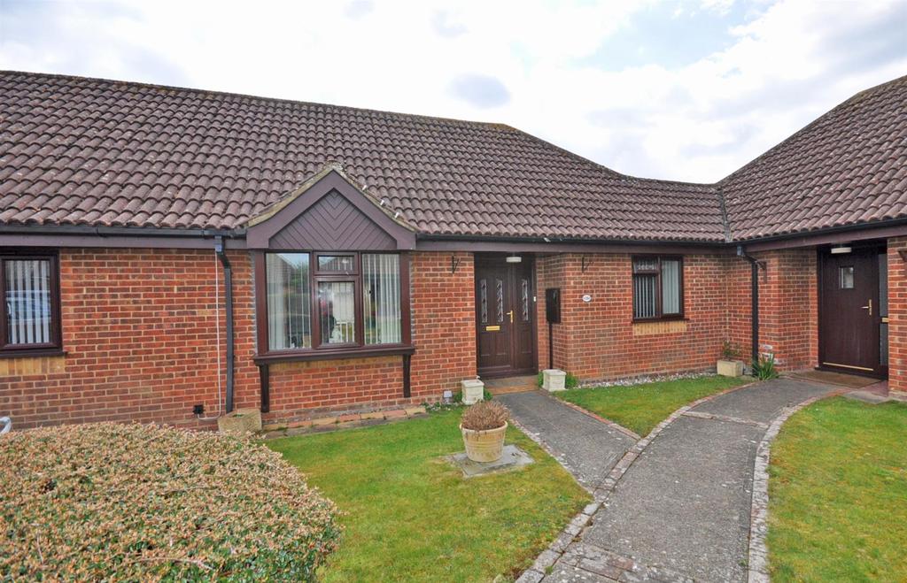 The Cedars, Hailsham 2 bed semidetached bungalow £225,000