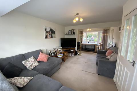 31 Bishops Rise, Hatfield, AL10 9HQ