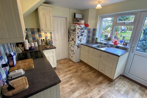 31 Bishops Rise, Hatfield, AL10 9HQ