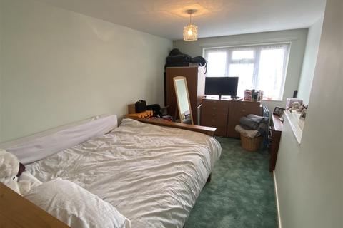 31 Bishops Rise, Hatfield, AL10 9HQ
