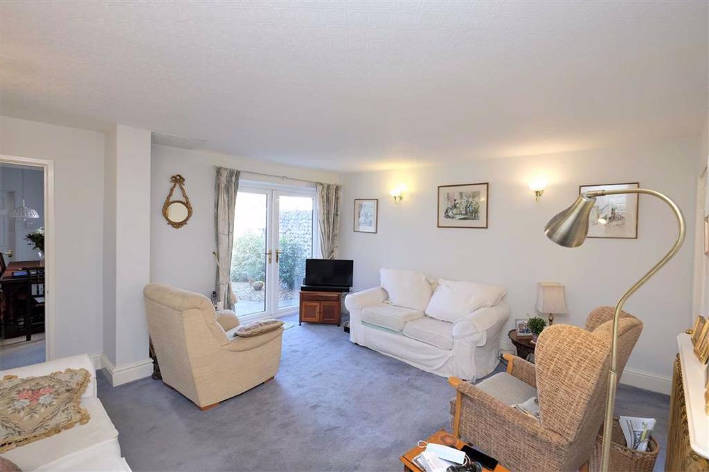 Henry Street, Lytham 3 bed semidetached house £425,000