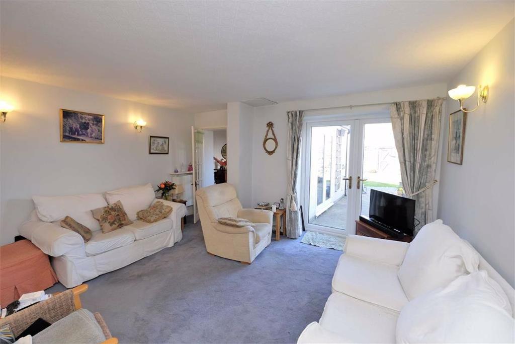 Henry Street, Lytham 3 bed semidetached house £425,000