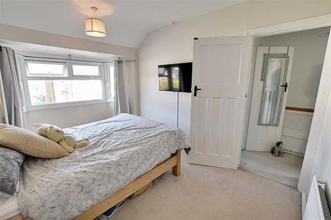 15 Catherine Road, Worcester, WR2 4JL