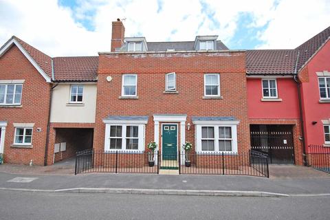 34 Chestnut Avenue, Great Notley, Braintree, CM77 7YJ