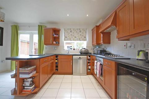 34 Chestnut Avenue, Great Notley, Braintree, CM77 7YJ