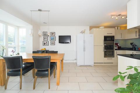 4 Barn Elms Close, Worcester Park, KT4 7AP