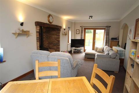 9 Brydges Gate, Llandrinio, Llanymynech, SY22 6TU