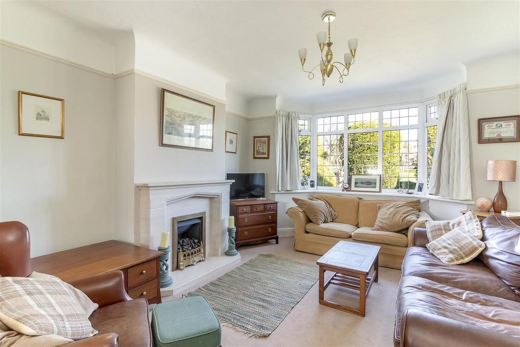 Kings Road, Bramhope, Leeds 5 bed semidetached house £595,000