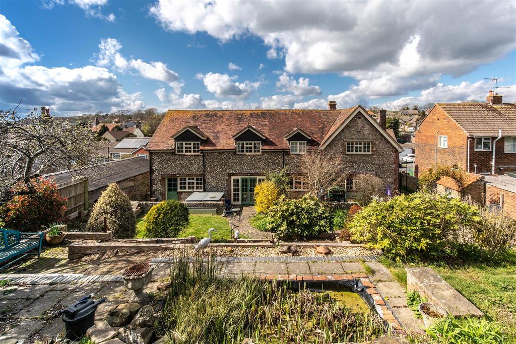 Denton Road, Newhaven 5 bed detached house £600,000